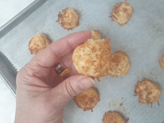 Keto Coconut Macaroons