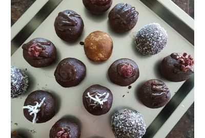 LOW CARB RUM BALLS