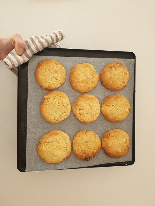 WHITE CHOCOLATE MACADAMIA COOKIES RECIPE