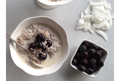 Low Carb Blueberry Coconut Porridge